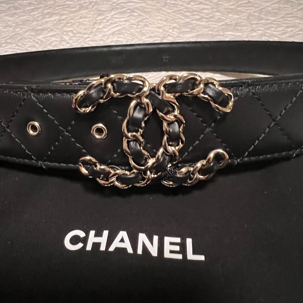 CHANEL ❤️‍🔥BLACK QUILTED NEW CC LOGO GOLD BUCKLE BELT size 85 - Picture 3 of 13